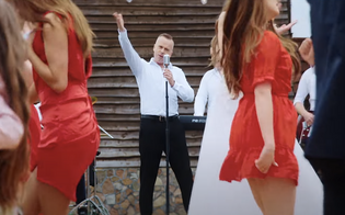 Genialna premiera! To będzie nowy hit wszystkich wesel?! Co na to pary młode? Fani komentują!