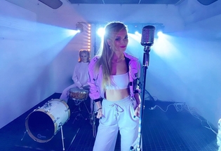 Artystka wygląda fenomenalnie! Totalna przemiana gwiazdy disco polo. Będziecie zaskoczeni! 