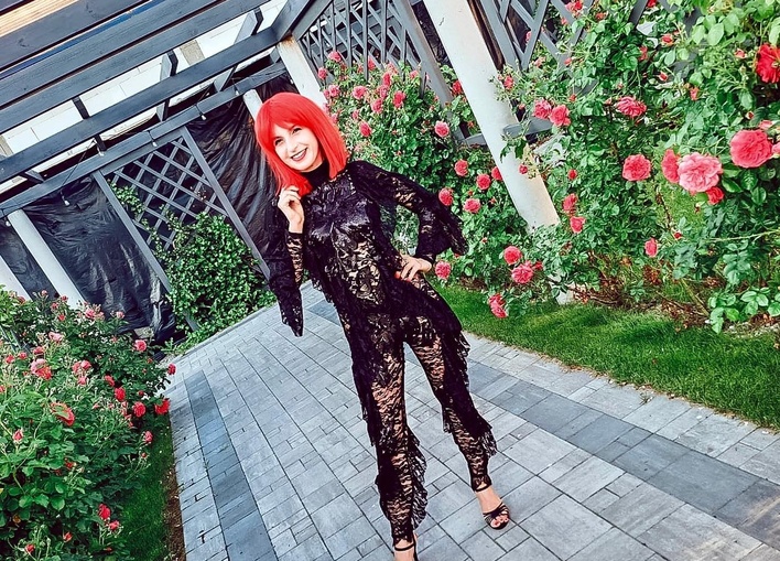 Asia Korycka z zespołu Red Queen w prześwitującej stylizacji! Gwiazda disco polo pokazała za dużo?! 
