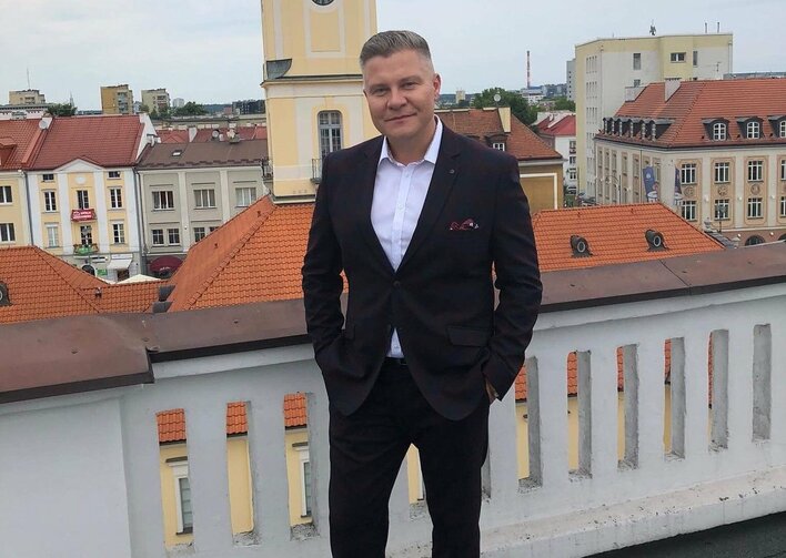 Auto wokalisty disco polo miało awarię! Potrzebna była interwencja! 