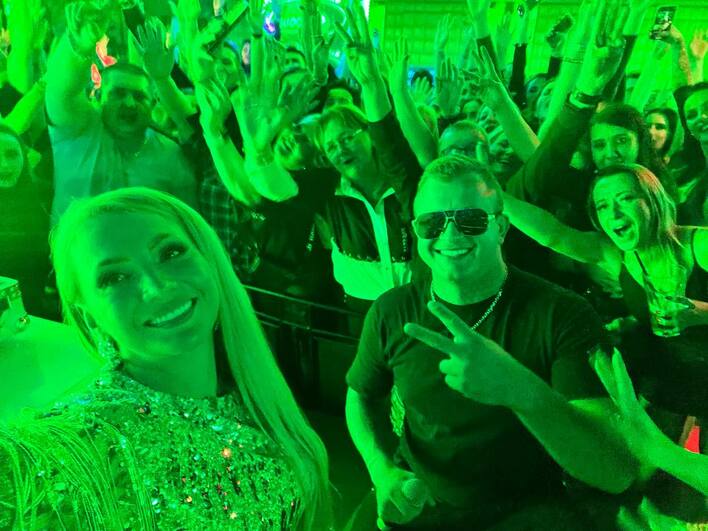 Awaria na koncercie Dawida Narożnego i zespołu Piękni i Młodzi! Co tam się działo! Mamy nagranie!