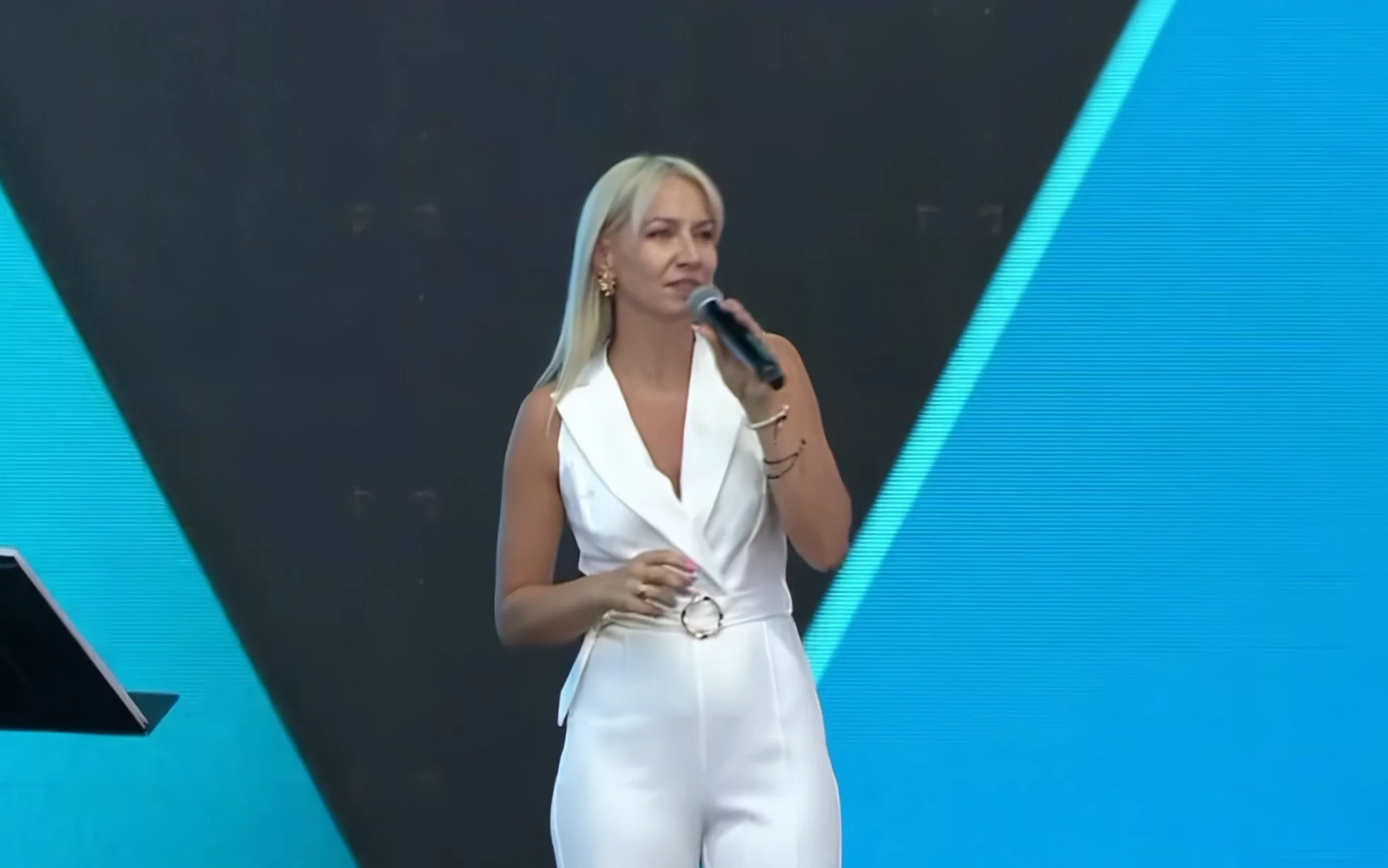 Baby Full i Bayer Full zaśpiewali „Królowa Twego serca" w Toruniu. Jest nagranie z koncertu u ojca Rydzyka