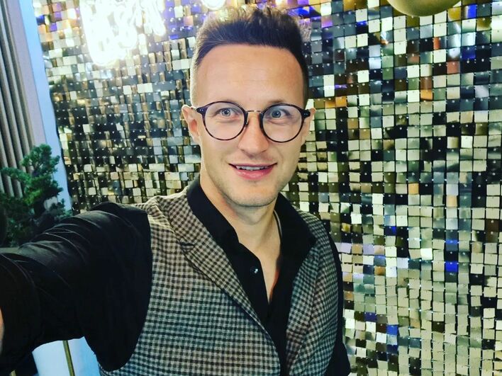 „Bahamy Morze Miami„ wielki hit disco polo w wersji piano?! Zobaczcie co przygotował Jakub Urbański