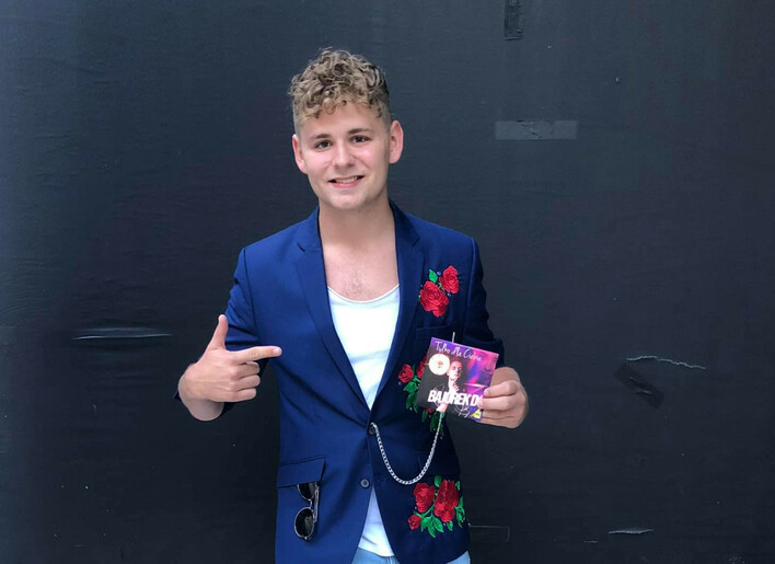 Bajorek z nową produkcją pt. „Nie oddam cię nikomu„! To będzie niezwykle miłosna propozycja!