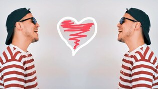 Miliony trafiły Na konto gwiazdora disco polo! Fani go Uwielbiają! 
