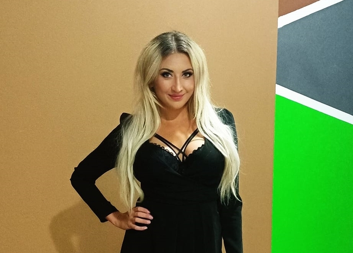 Zrobiła to w mediach! Zdolna wokalistka disco polo śmiało odsłoniła biust! Fani „Zjawiskowo„