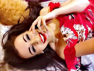 Wokalistka disco polo pokazuje.. biust! Materiał trafił do sieci! 