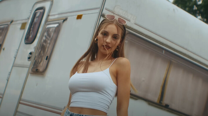 Bartii prezentuje „Anioł”. Nowa propozycja disco polo idealna na lato 2025