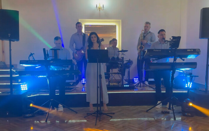 Znany zespół weselny w wielkim HICIE legendy disco polo Classic! Jak wyszło?! Internauci pod wrażeniem! Eratox Band podbija rynek! 

