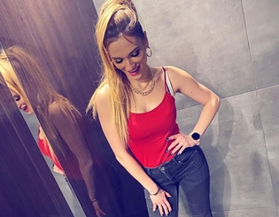 Bezprecedensowa walka z hejtem! Wokalistka disco polo zdjęła stanik i pokazała pośladki!