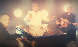 „Biały anioł„ grupa Top One z nową produkcją! Fani: „Świetnie, niczym magiczna podróż do lat 90-tych„