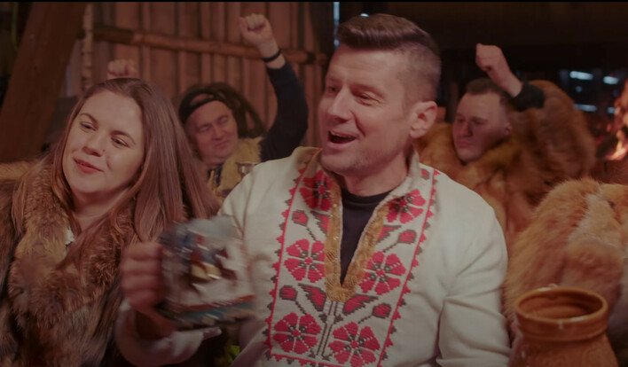 Biesiada w wersji klubowej?! Grupa Sami Swoi i Dance 2 Disco z nowością pt. „Ona lubi„