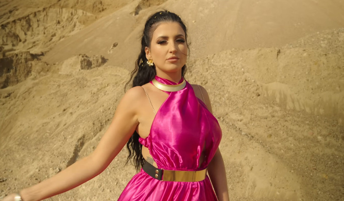 Bikiny „Zapomnieć Cię”. Mocna premiera Klaudii Krzesińskiej przyciąga uwagę słuchaczy