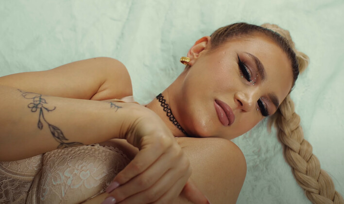 Blanka - gorąca i sensualna premiera disco polo! „Kocham chłopaka„ to będzie hit?