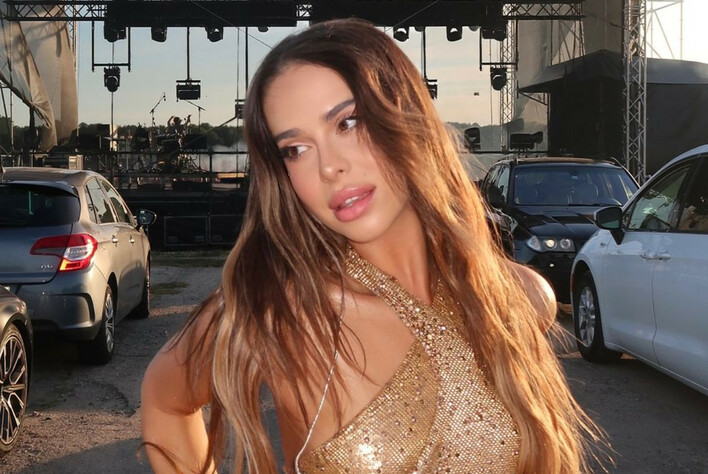 Była na EUROWIZJI. Blanka śpiewa największy HIT disco polo! Nagranie z samolotu podbija INTERNET | VIDEO

