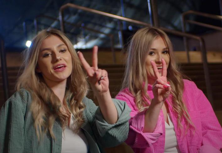 Bliźniaczki podbiją rynek disco polo?! Zobaczcie debiutancki teledysk pt. „Bliźniaczki dwie„ VIDEO