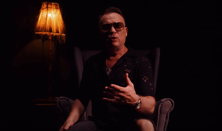 Bobi z gorącą premierą „Kocham te róże„! Przepiękna produkcja już dostępna!