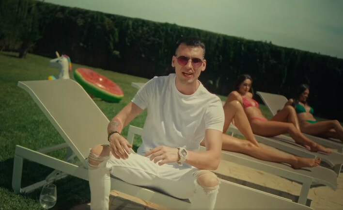 Bomba na lato! Zobaczcie przedpremierowo najnowszy teledysk zespołu Bayera - „Bujaj„