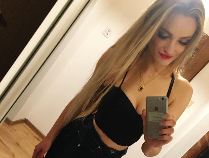 Popularna wokalistka disco polo zachwyca nienaganną figurą! Gwiazda pokazała zdjęcie z sali treningowej! 