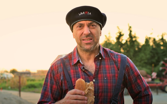 Premiera w disco polo: Marcin Miller Boys z „Szalony traktorzysta„! Wiejski klimat, humor i piękne kobiety w najnowszym teledysku legendy sceny.
