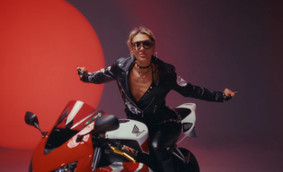 CamaSutra z premierą „Narcyz”. Odważny, hot teledysk i klubowe brzmienie