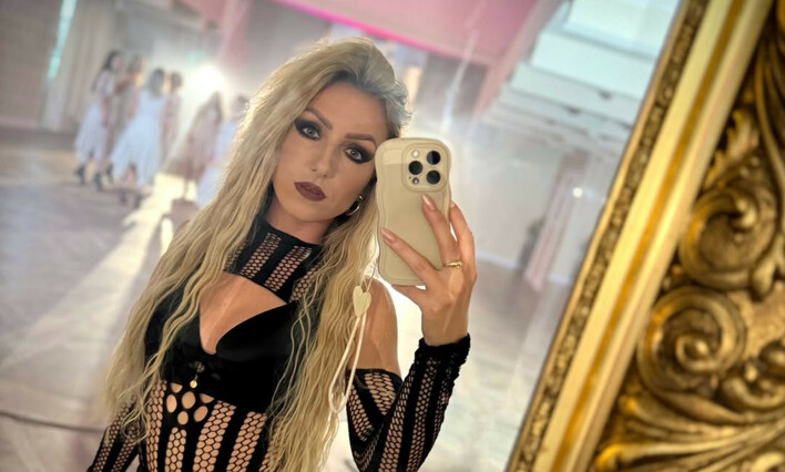 Casandra jak gwiazda z USA! Zaskakująca sesja disco polo wokalistki podbija sieć

