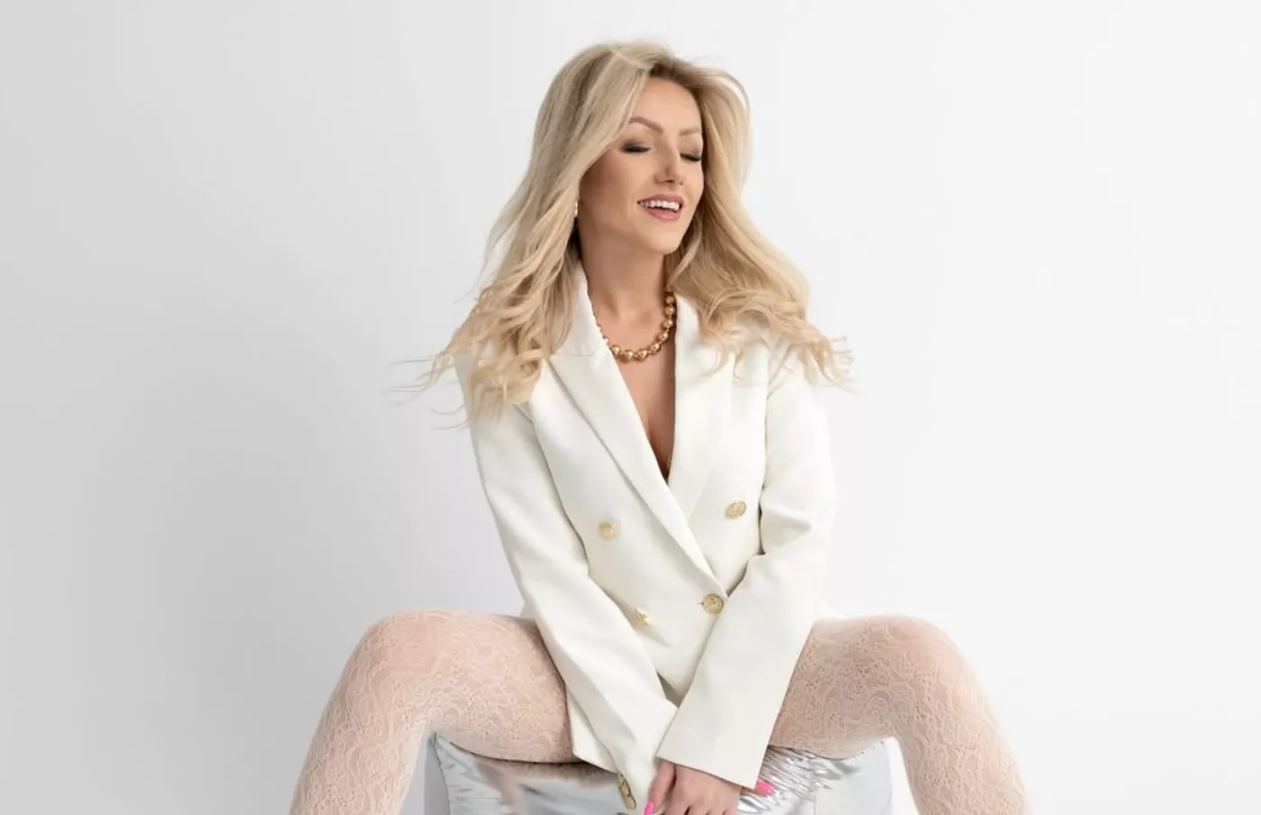 Fani nie mogą oderwać wzroku! Casandra rozpaliła internet! Tak gwiazda disco polo kusi fanów!