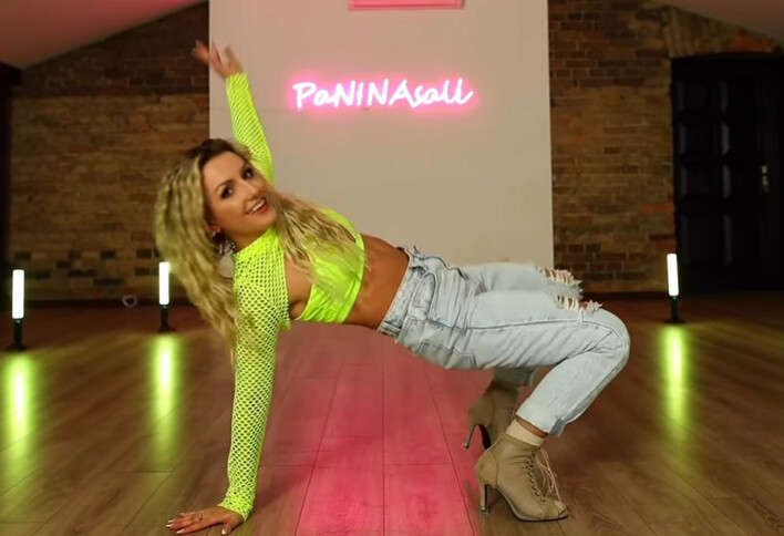 Uwielbiana wokalistka disco polo podbija sieć zmysłowym tańcem - VIDEO hitem internetu! 

