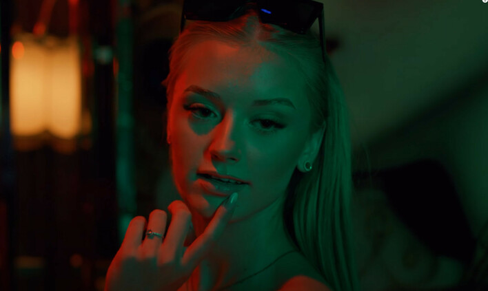 „Chanel„ Mr. Black Mask: Nowy utwór łączący rap i disco podbija internet!

