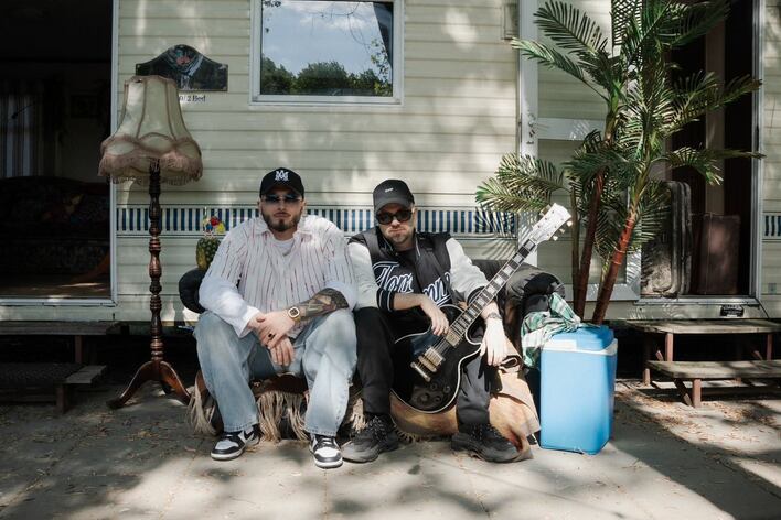 Łobuzy zaskakują premierą w Amerykańskim Stylu. W rolach głównych Magda Karwacka oraz Igor Łubkowski. Zobacz przedpremierę!