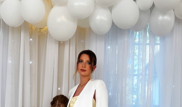 Ciężarna Faustyna Martyniuk olśniewa w dopasowanej sukience. Daniel zdradza imię dziecka

