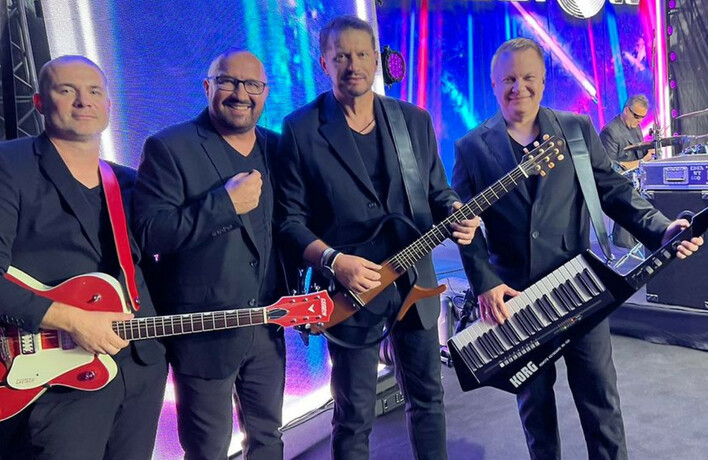 Classic podbija serca fanów muzyki tanecznej! Zobaczcie ich genialny występ w utworze pt. „Hej, Czy Ty Wiesz„