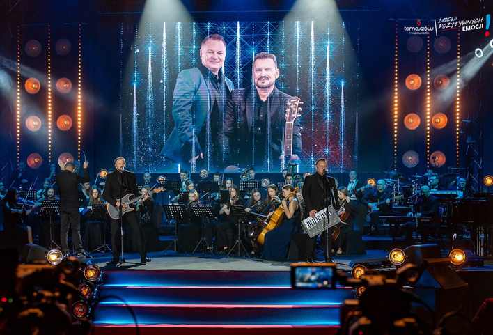 Classic zagrał z orkiestrą w Tomaszowie! Takiego koncertu disco polo jeszcze nie było