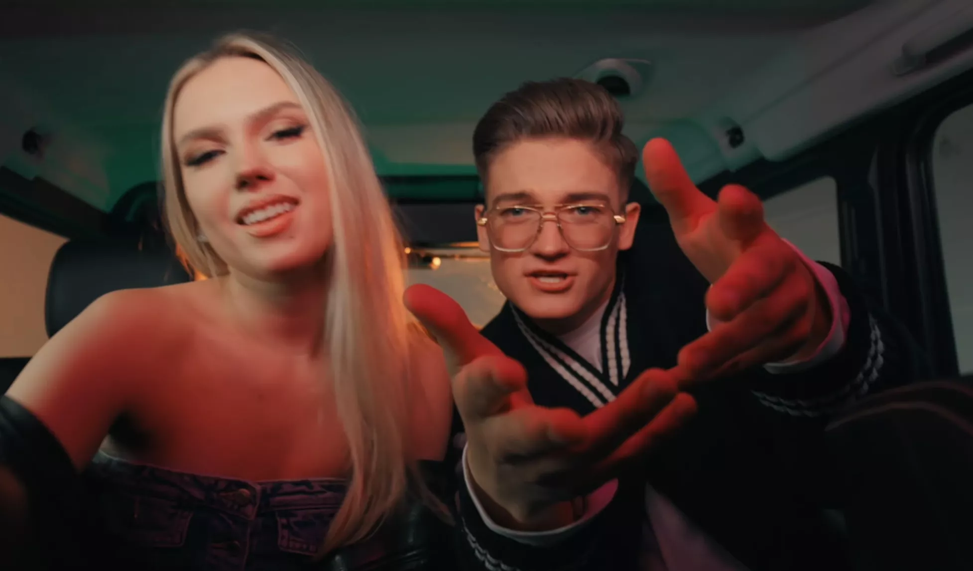 Co za debiut! MAXone prezentuje singiel „Tańczysz dla mnie". To pierwszy numer młodego artysty