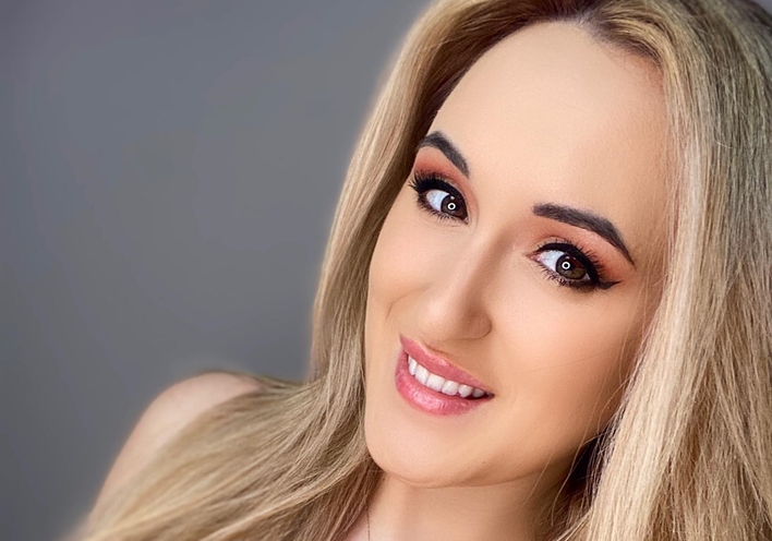 Co za kształty! Znana wokalistka disco polo odsłoniła ponętnym biust! W komentarzach zawrzało!