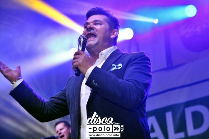 Co za występ! Zenon Martyniuk z grupą Akcent na scenie w Ostródzie! 