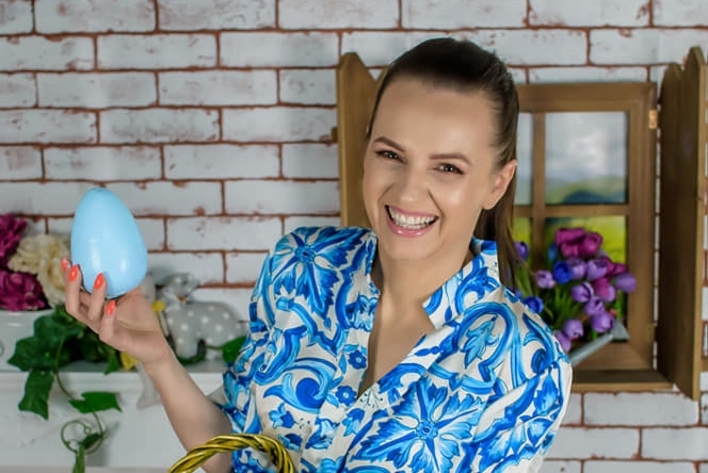 Co za zdjęcia! Świąteczna sesja gwiazdy disco polo! Zobaczcie jak była ubrana Czadowa Mamuśka i JAKIE ma rekwizyty! 