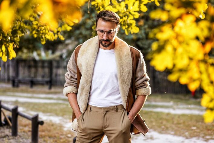 Co za zmiana! Ten detal zmienił twarz popularnego wokalisty disco polo! Metamorfozę skomentowała nawet Magda Narożna!