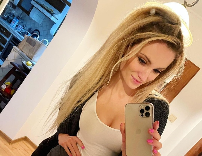 Fani ślą Jej komplementy ”Bogini” Popularna wokalistka disco polo zachwyca stylizacją, która pięknie podkreśliła jej ciało! 