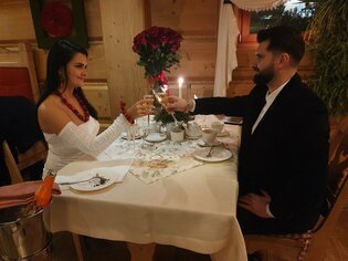 Cudowne urodziny wokalistki disco polo! Podczas kolacji padło najważniejsze pytanie dla kobiety!