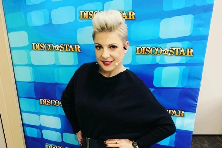 Cudowny prezent dla Magdy Narożnej od zespołu Power Play! Wokalistka disco polo wzruszona!