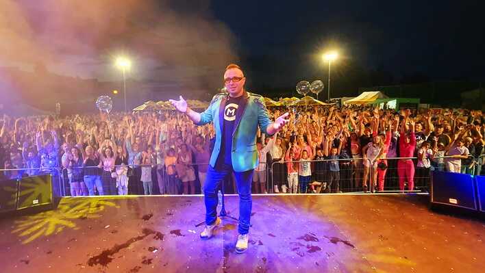 Czadoman rozniósł scenę! Gwiazdor pokazał jak bawią się fani disco polo | VIDEO