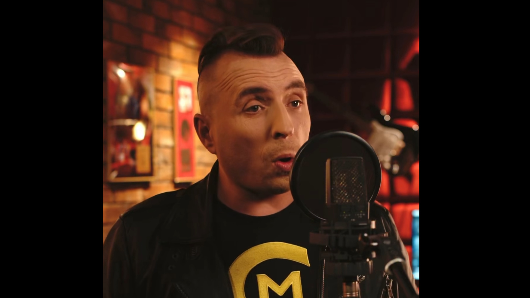 Czadoman zaprezentował poruszającą wersję utworu „Oh, my love, my darling”