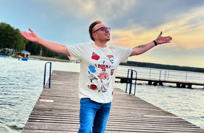 Czadoman zaskoczył fanów! Gwiazdor disco polo pokazał piękną żonę! Kim jest tajemnicza piękność?! 