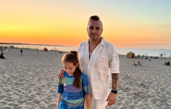 Czadoman zaskoczył zdjęciem z córką! Rodzinny czas na plaży w Świnoujściu