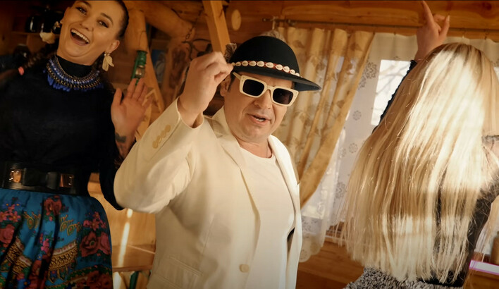 "Czerwone i bure" hitem na całą Polskę?! Nowa wersja podbija świat disco polo