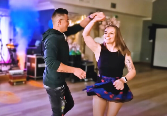 „Czerwone i bure” w nowej odsłonie od zespołu Massive – zobacz, co robią na parkiecie

