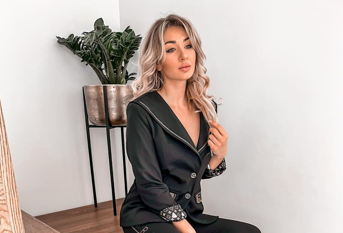 Gwiazda disco polo przyznała się do poprawy wyglądu?! Wokalistka zachęca też do tego swoich fanów! 