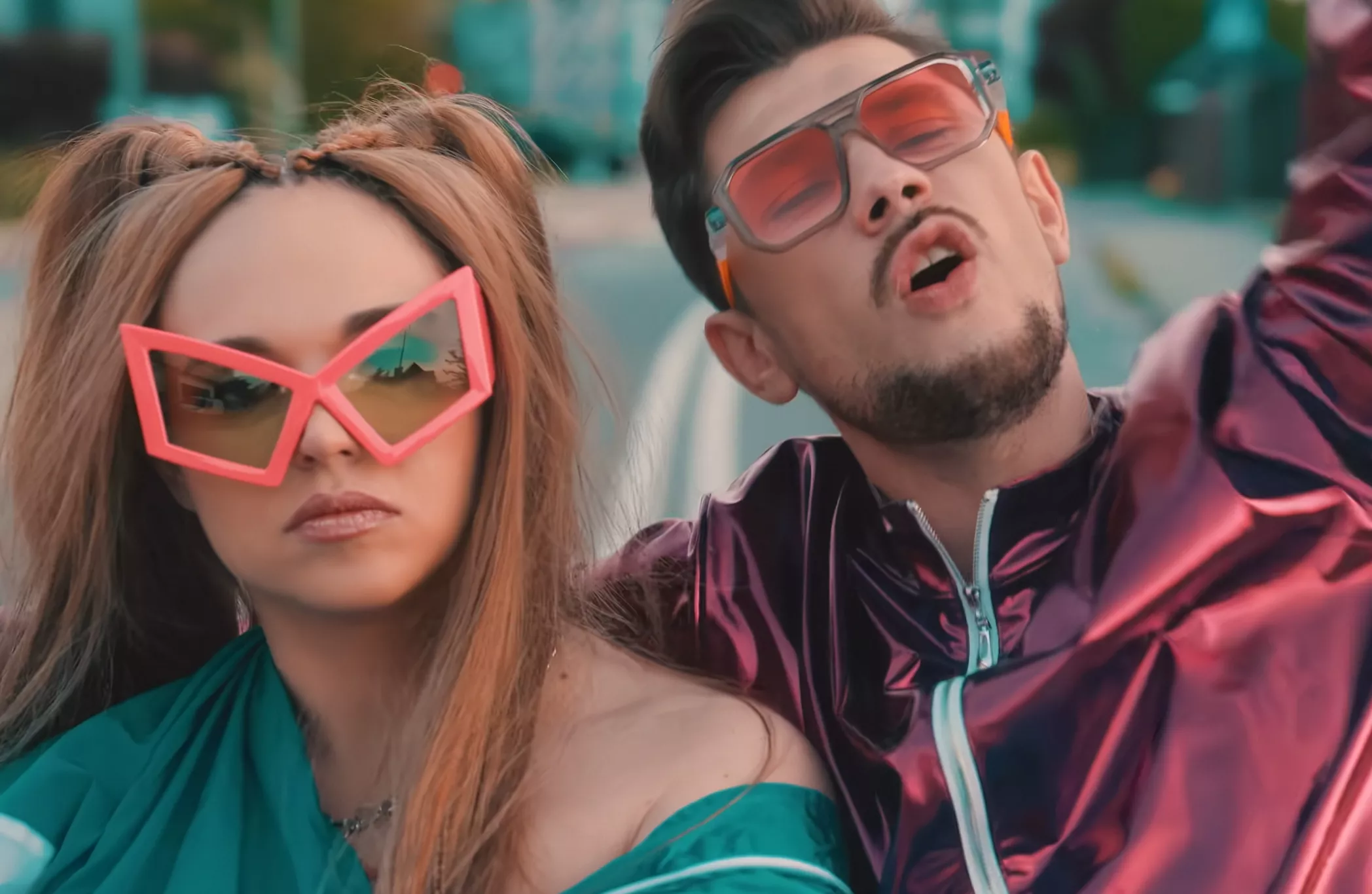 Czy „Love Love" Świr i Królowa to taneczny hit lata? Małżeński duet pokazuje nowy singiel