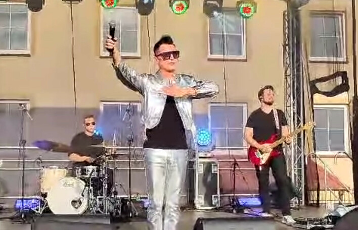 Czy Mirek Trzciński z Milano to najlepszy wokalista disco polo? Zobacz, co wydarzyło się w Człuchowie